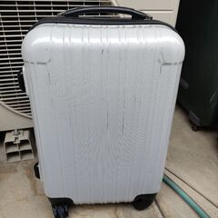 ジャンク品　スーツケース