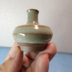 吟松窯様の小さな花瓶　指宿焼　薩摩焼の画像