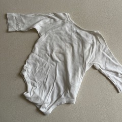 babyGap クマ刺繍ロンパースの画像
