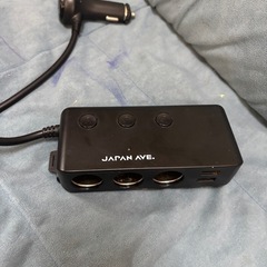 3連シガーソケット分配器の画像