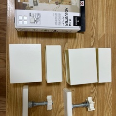 【DIY素材】2×4木材とアジャスターセットの画像