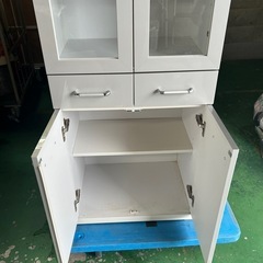 食器棚　の画像