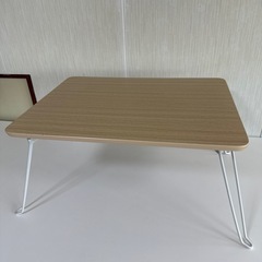 折りたたみテーブル