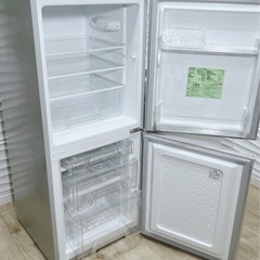 (送料無料) 2021年 極美品 142L 冷蔵庫 ガラス棚とクリアケース採用 ⑤の画像