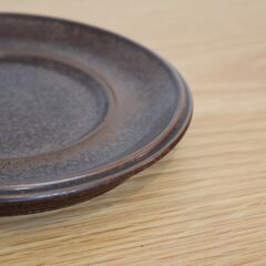 フィンランドARABIA(アラビア)社、Ulla Procope(ウラ・プロコッペ)デザインのRuska(ルスカ) ヴィンテージ デザートプレート/16cm♪北欧食器らしい温かな雰囲気が魅力のお皿！の画像