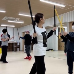 女性とジュニアの初心者向けの格闘技を学ぶスポーツサークルです。の画像