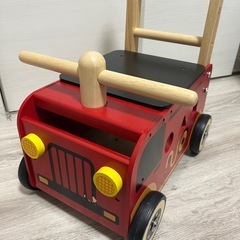 木 車 消防車