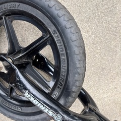値下げしました。
ストライダー12インチスポーツモデル オレンジの画像