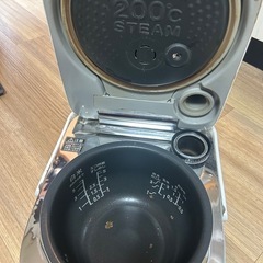 炊飯器の画像