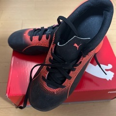 Pumaプーマ サッカー　トレシュー　