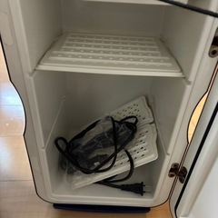 小さめ　冷蔵庫　ポータブル可能　キャンプ　旅行　充電　車可能　の画像
