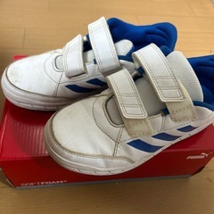 adidasスニーカー21.0㎝