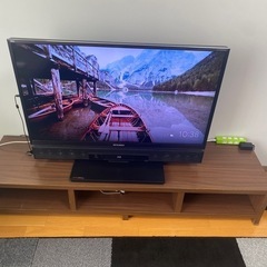 テレビ台　幅150cm 高さ28cm 