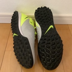 NIKEフットサルシューズ25.5cmの画像