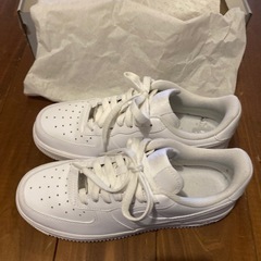 NIKE エアフォース1 ‘07 白 25