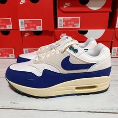 NIKE　エアマックス1 ナイキ　スニーカー