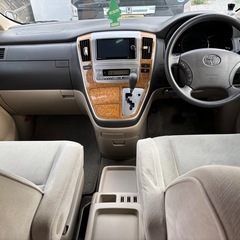 10系アルファード AXLエディション 8人乗り 車検たっぷり 内装綺麗な車両の画像