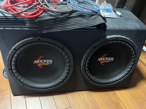 キッカー KICKER COMP サブウーファーボックス とアンプ KICKER