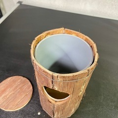 円柱型小屋の画像
