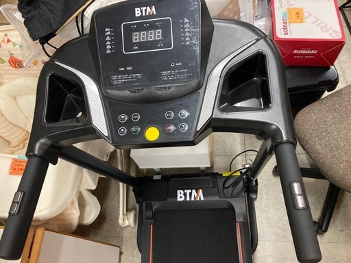 ランニングマシン 時速1~12km ランニングマシン-8051 MAX12km/h マット付き 電動ルームランナー 角度調整付き　　リ