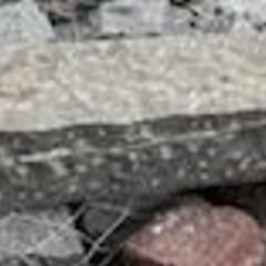 訳アリ価格 縁石 10㎝×10㎝×90㎝ 補修済み