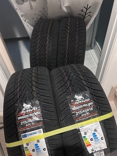 215/45/R18　　　　新品スタッドレスタイヤ　
冬用タイヤ