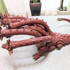 値下げしました。迫力のあるヤマタノオロチのフィギュアの画像