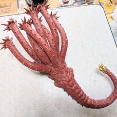 迫力のあるヤマタノオロチのフィギュア