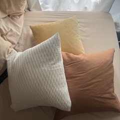 ikea クッション　3つセット　カバー付