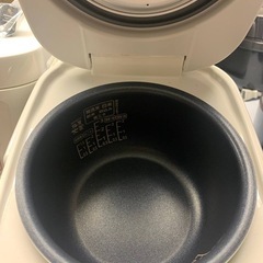 アイリスオーヤマ ジャー炊飯器  RC-MEA30-Wの画像