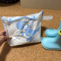 恐竜柄 カッパ　レインコート100cm長靴17cmの画像
