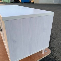 テレビ台の画像