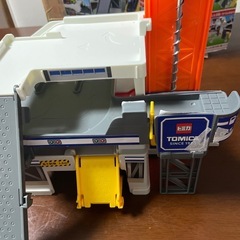 ひろげてあそぼう！おかたづけプレイパーク　トミカ　タカラトミーの画像