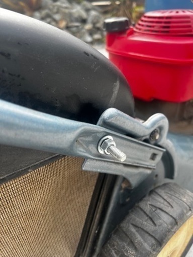 HONDAのエンジン式芝刈り機
