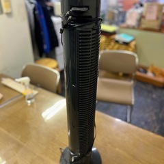 山善 扇風機 タワーファン /風量3段階 タイマー付 ブラック YSR-J802 リモコン付きの画像