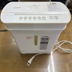 2023年製　ナカバヤシ　A4サイズ　シュレッダー　HES-205W