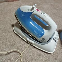 2005年製　日立コードレスアイロン