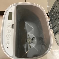 （決まりました）タイマー式自動給餌器/うちのこエレクトリック　カリカリマシーンV2 中古品の画像
