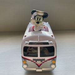 ディズニー　動く車