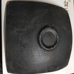 ヨーロッパのドイツ もしくは イタリア製の飾り皿だと思います 特徴的なもので珍しく おすすめいたします。の画像