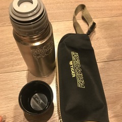 激安　美品　水筒　魔法瓶の画像