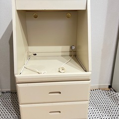 炊飯器を置く収納。引き出し3個！コロ付きです！