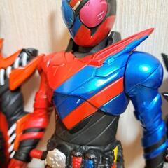 仮面ライダービルド・ソフビ人形セットの画像