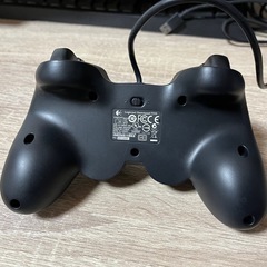 ロジクール　ゲーム　コントローラーの画像