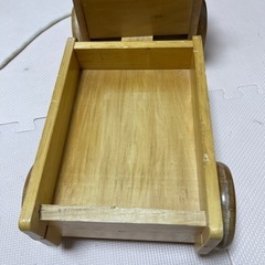 車おもちゃ　木製の画像