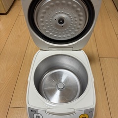 TIGER 炊飯器　5.5合炊きの画像