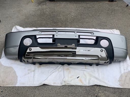純正 JB23W ランドベンチャー フロントバンパー