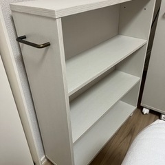 コミックラック　キャスター付き　本棚　漫画　収納の画像