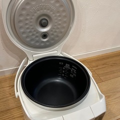 タイガー
炊飯器　3号炊きの画像