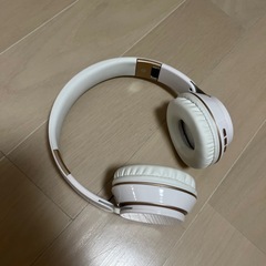 ヘッドホン
